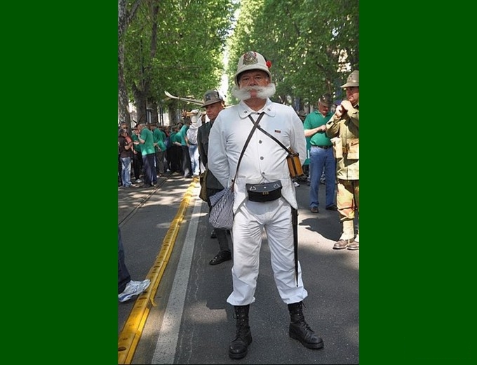 Divisa militare Divisa militare