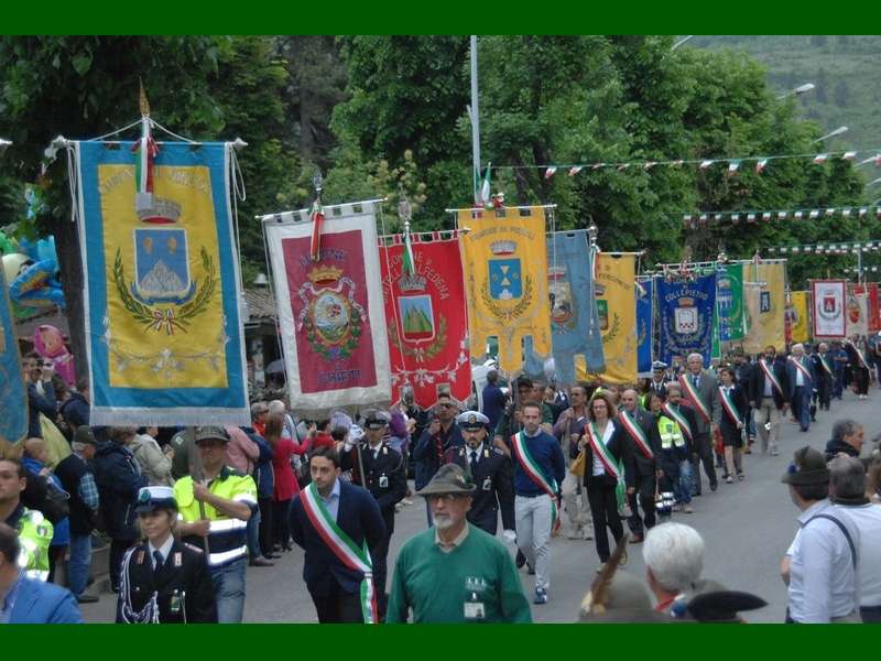 Arrivo bandiera di guerra 4