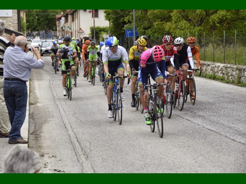 Villetta Barrea (AQ) - Passaggio del Giro d'Italia 