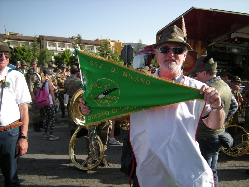 Sfilata 27/71 Il Maestro Osvaldo Carrara (coro A.N.A. Limbiate) 2