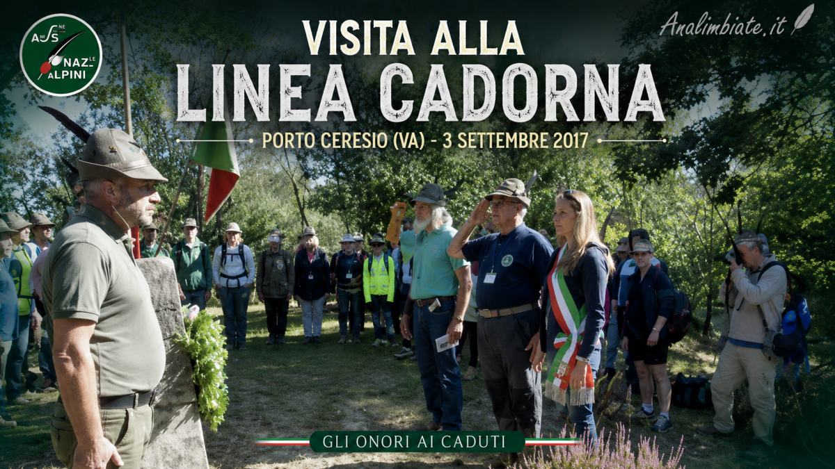 Alpini e partecipanti al Campo Scuola durante la visita ai trinceramenti della Linea Cadorna a Porto Ceresio, con cerimonia degli onori ai caduti.